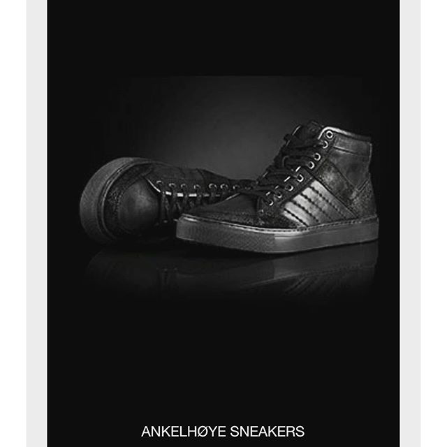 Sneakers hele året? Hvorfor ikke! Sporty, komfortabelt og stilig ?
#herreneshelg #skogalleriet #sneakers #autumn #haalandskogalleriet #aw15 #mensfashion #mensshoes #bergensentrum #trends #eurosko #gallerietbergen